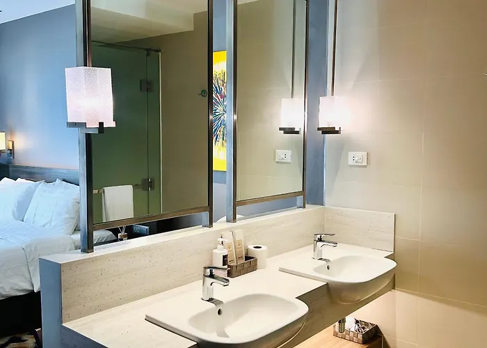Novotel At Acqua Aparthotel